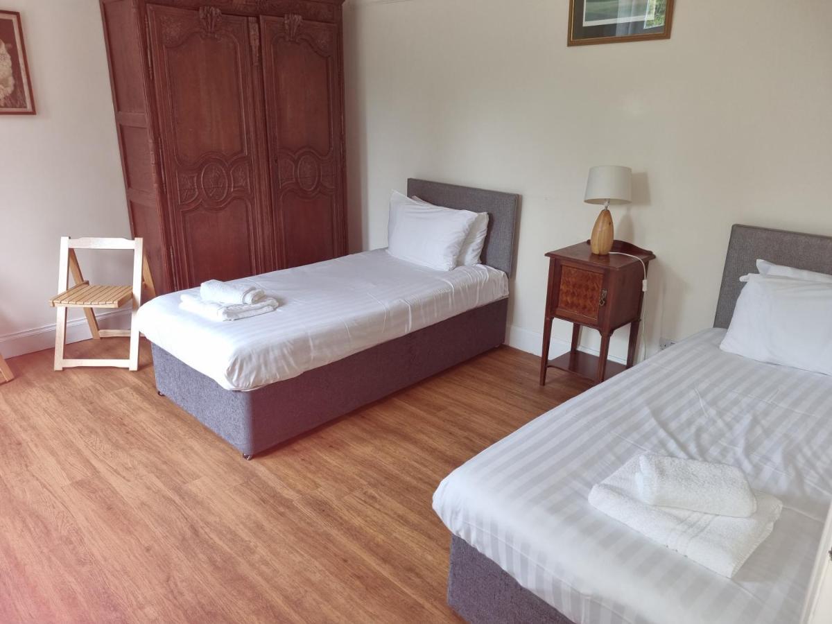באלוך Auchendennan Farm Self Catering Cottages מראה חיצוני תמונה