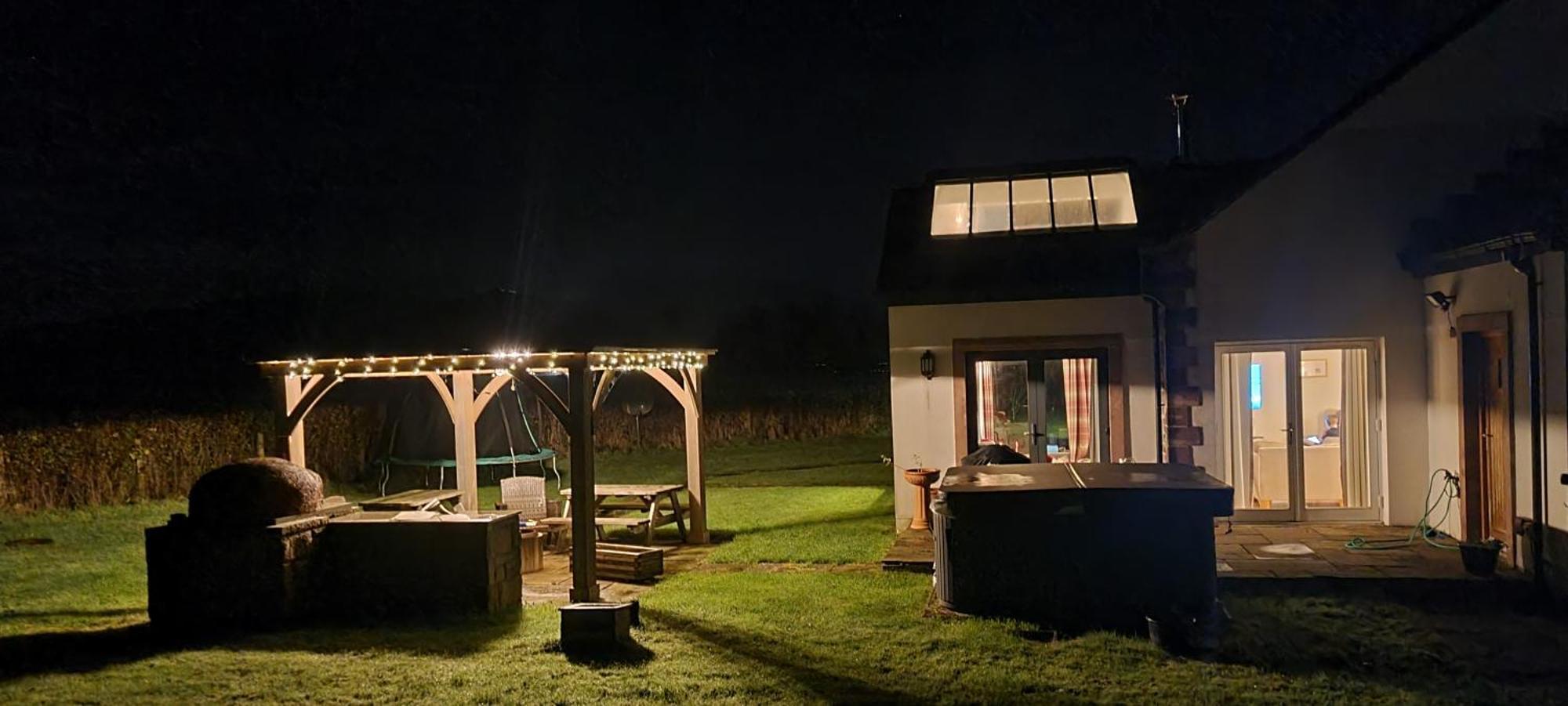 באלוך Auchendennan Farm Self Catering Cottages מראה חיצוני תמונה