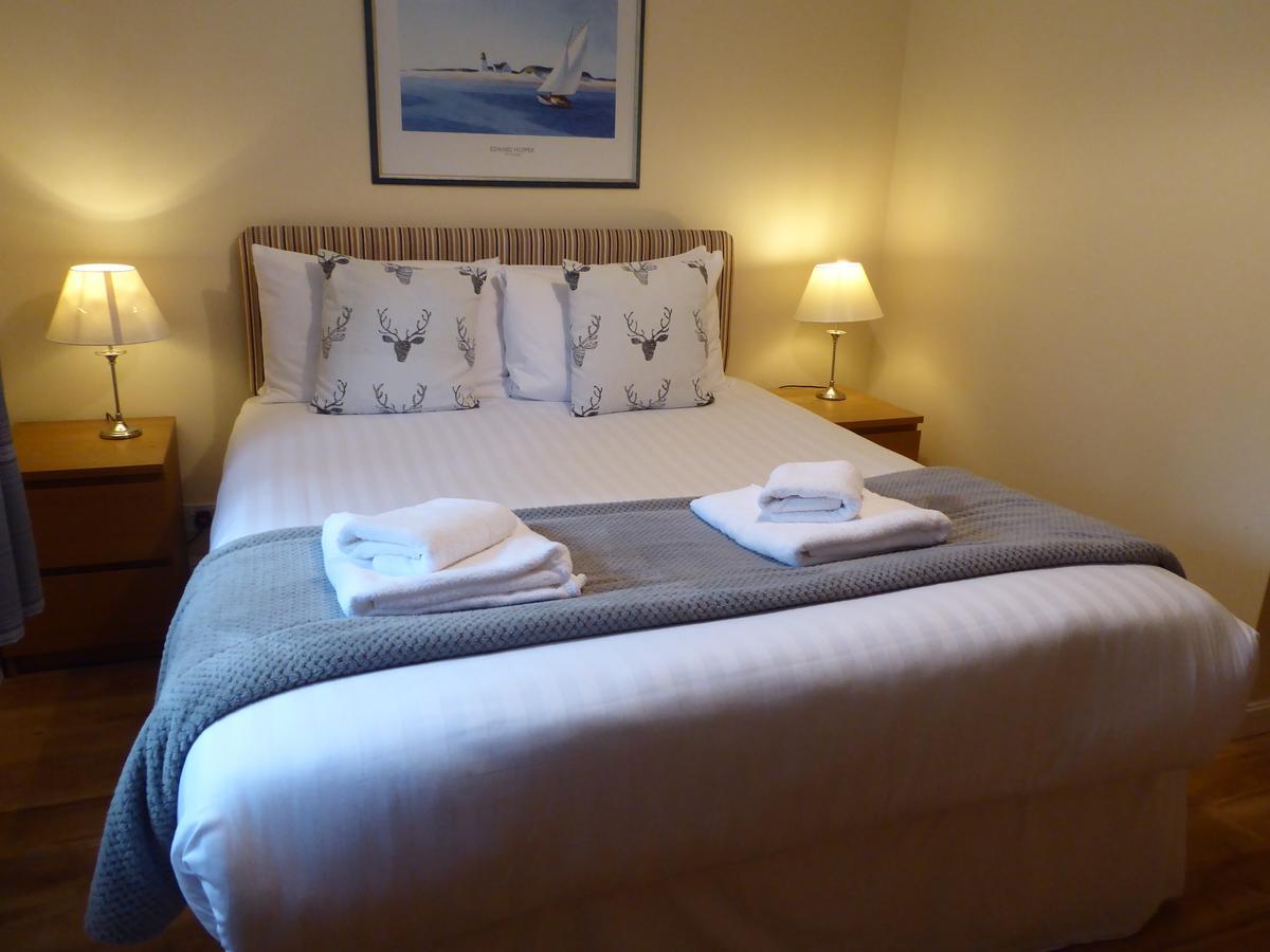 באלוך Auchendennan Farm Self Catering Cottages מראה חיצוני תמונה