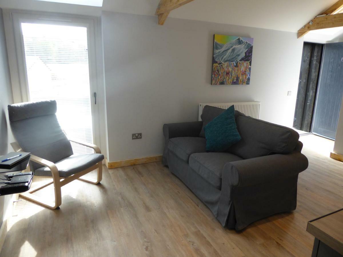 באלוך Auchendennan Farm Self Catering Cottages מראה חיצוני תמונה
